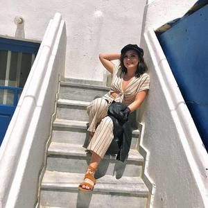 Meet your Posher, Maja